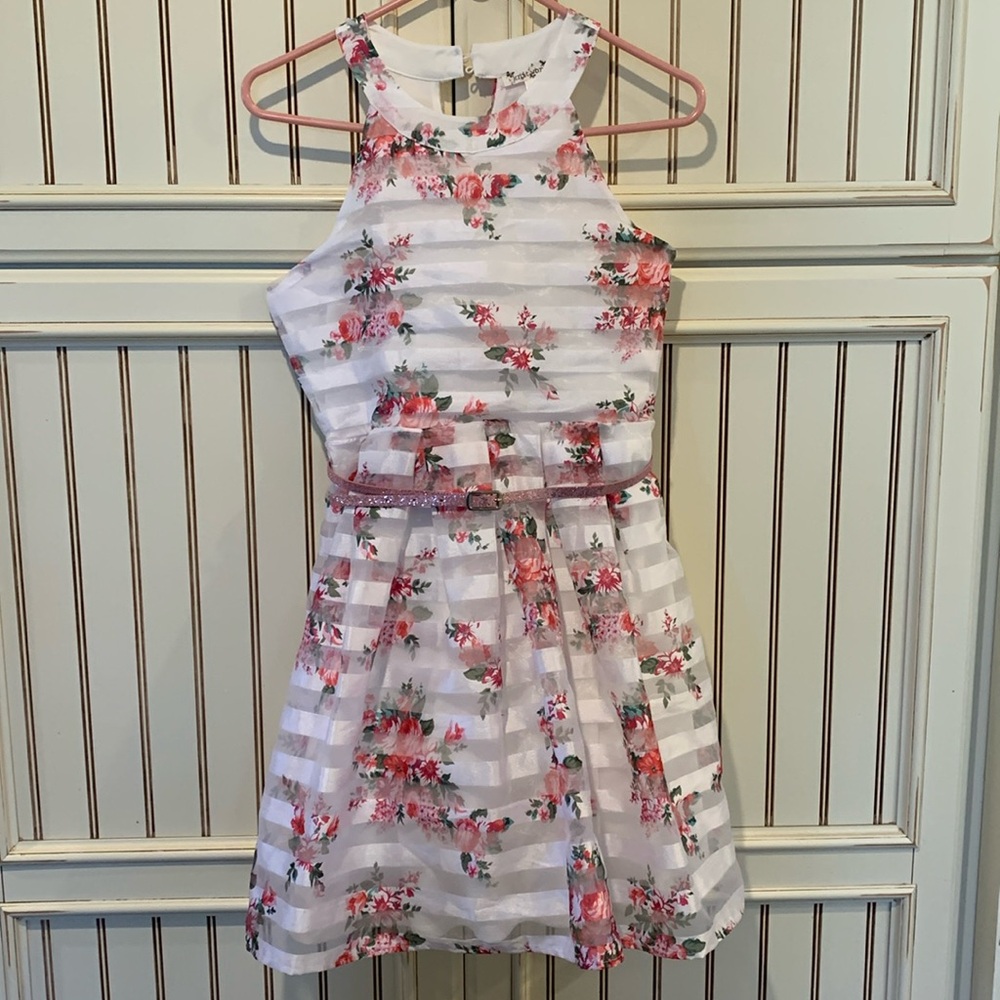 Little girls size 16 party dress. 100% polyester machine, washable, cute.Easter